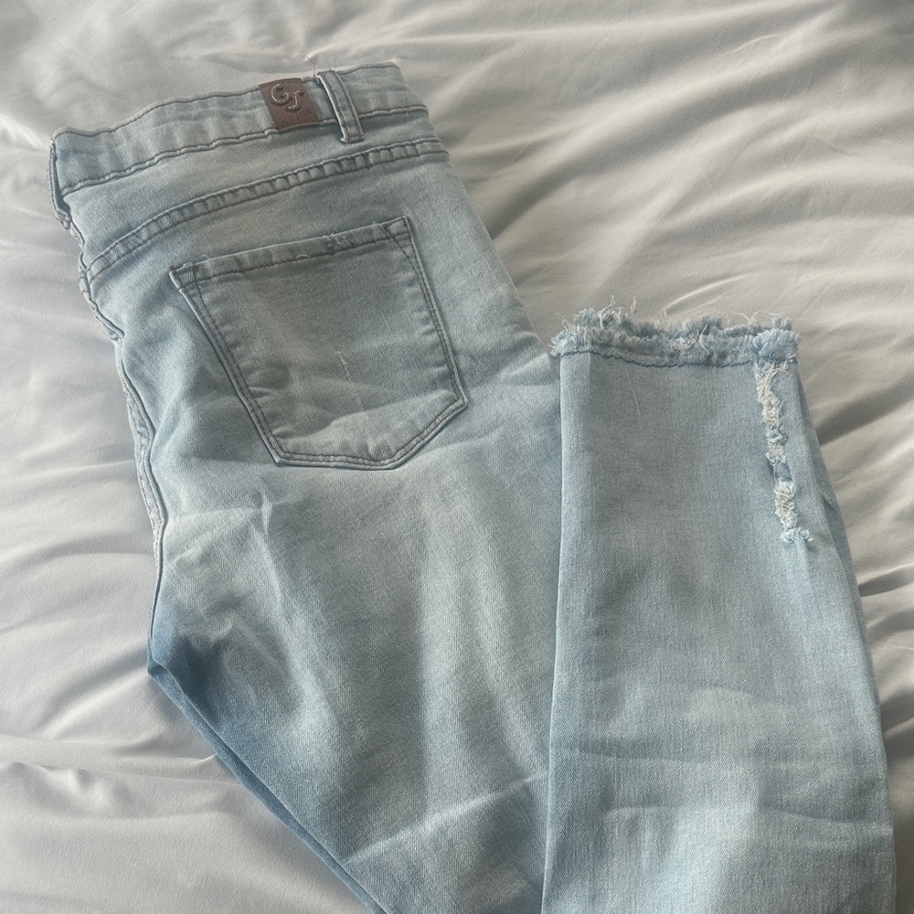 Gogo Jeans Light Wash Women’s Jeans - Casual Frayed Hem